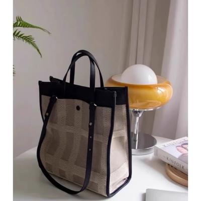 Modische Canvas-Tasche mit Spleißung, neue hochwertige Tragetasche mit großem Fassungsvermögen, vielseitige Umhängetasche für Pendler.