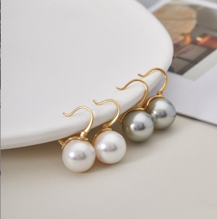 

Elegant Niche Pearl Earrings for Women: High-End, Simple Luxury Chinese-Style Studs