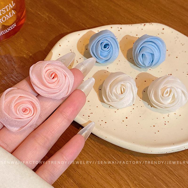 Super fairy rose flower earrings women's new holiday atmosphere versatile earrings fashion temperament earrings