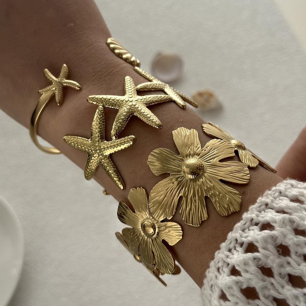 Vintage Exaggerated Wide Cuff Bangle for Women Gold Color Shell Starfish Flower Stainless Steel Bracelet Beach Party Jewelry