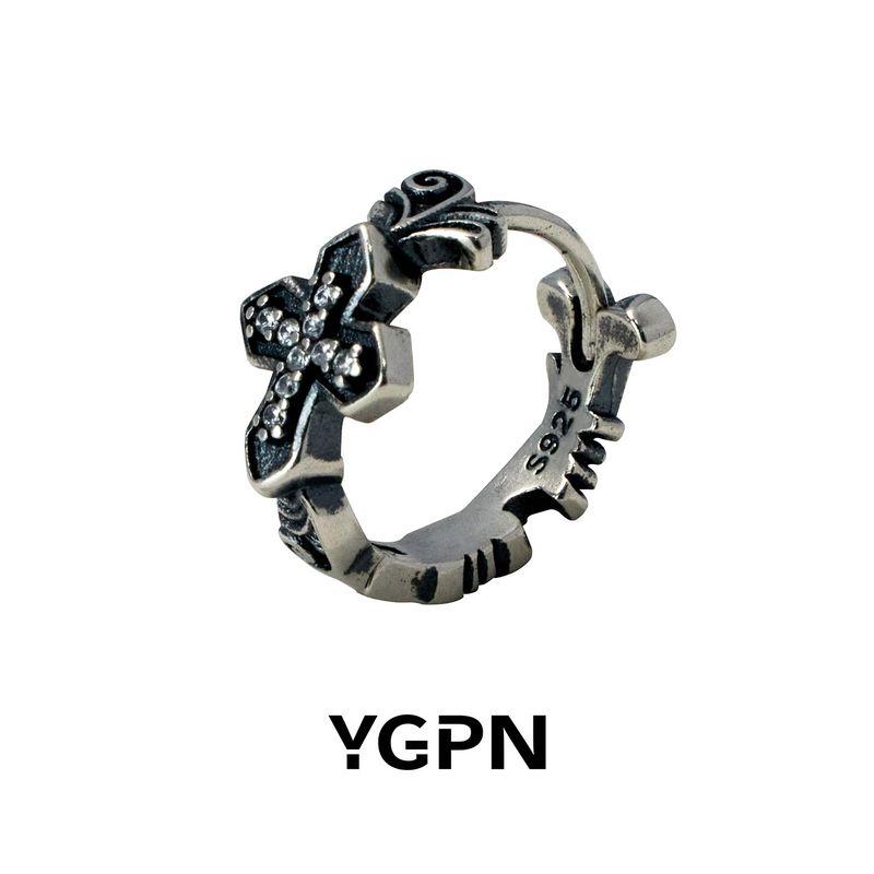 

Ygpn925 Silver Vintage European and American Court-Style Cross Earrings, Distressed Niche Punk Earrings, Super Cool and Unique Ear Accessories [Ear Buckle/One] All-Over 925 Silver