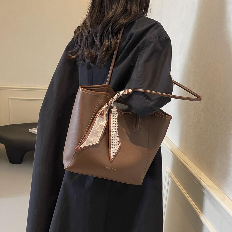 Women's Tote Bag Soft Leather Large Capacity Shoulder Bag