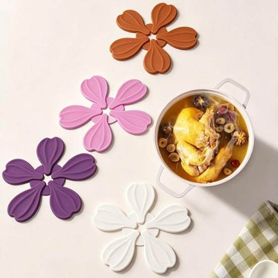 DYS Petal Shaped Coaster, Heat Resistant Silicone Mat, Non-Slip Dishwasher Safe Pot for Kitchen Dining Room