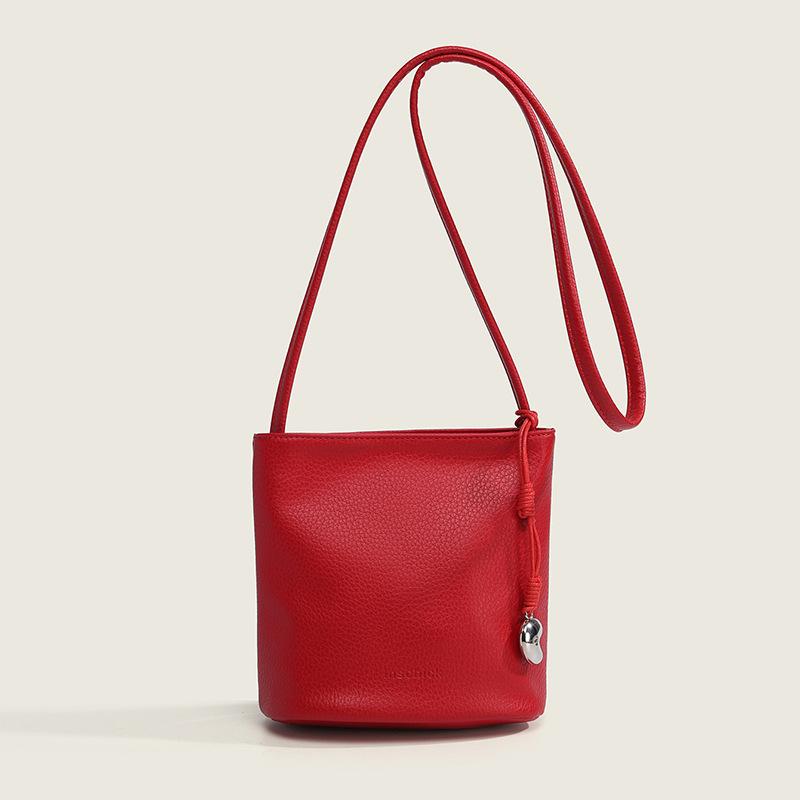 Versatile Small Bag Women'S Tide Spring And Summer Fashion Simple Messenger Bucket Bag Casual Commuter Bag