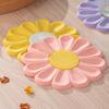 1 Pcs Daisy Shape Silicone Coaster Kitchen Table Heat Resistant Anti-scalding Mat Cup Tableware Placemat Table Decoration