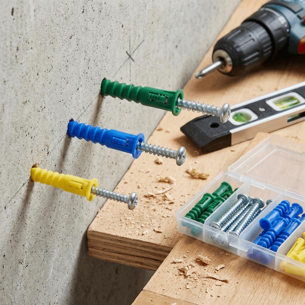 Durable Construction Screws Assortment Kit Plastic Material Self Tapping Screw Brick Surfaces