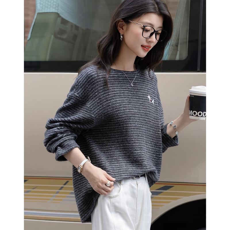 Demana Women's Embroidered Round Neck Winter Sweatshirt