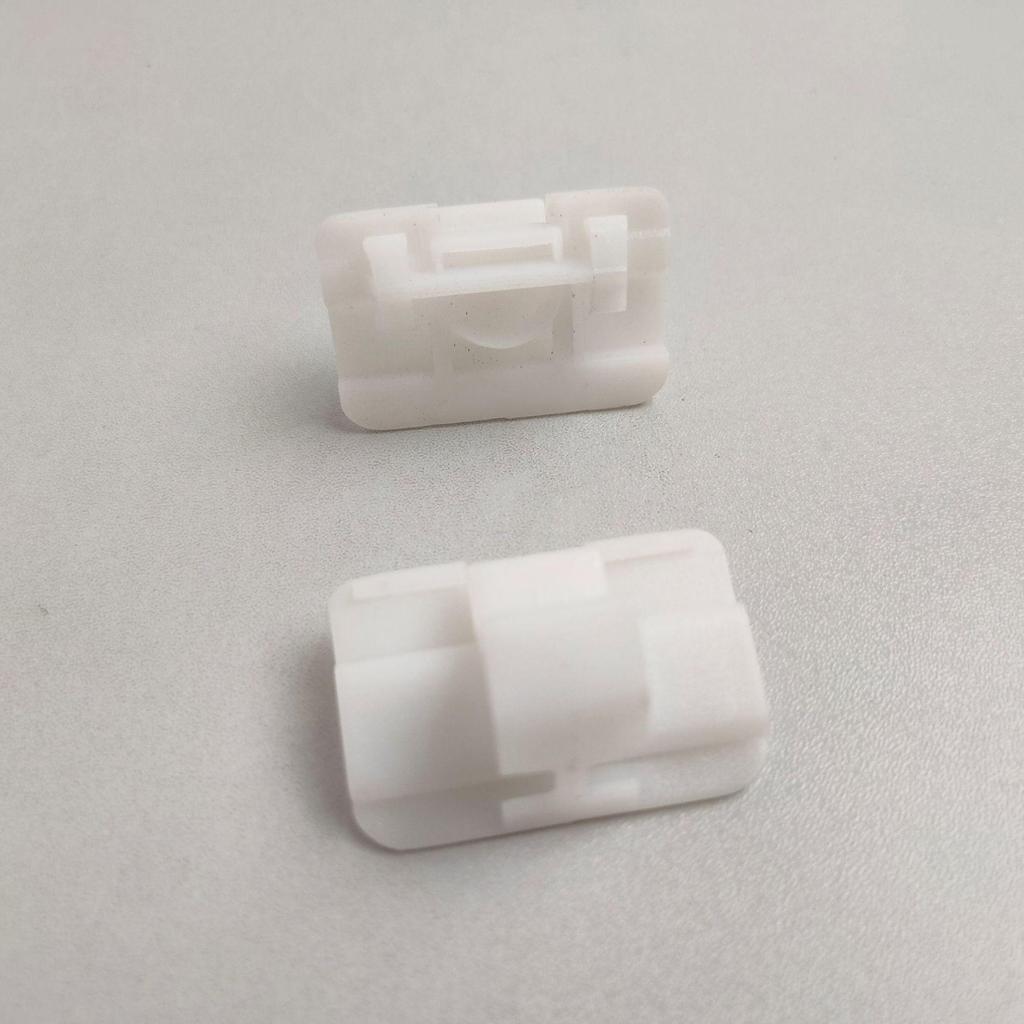 Exterior Side Skirt Mounting Clip for Mercedes C218/S212/W212/X218 (0019910271)