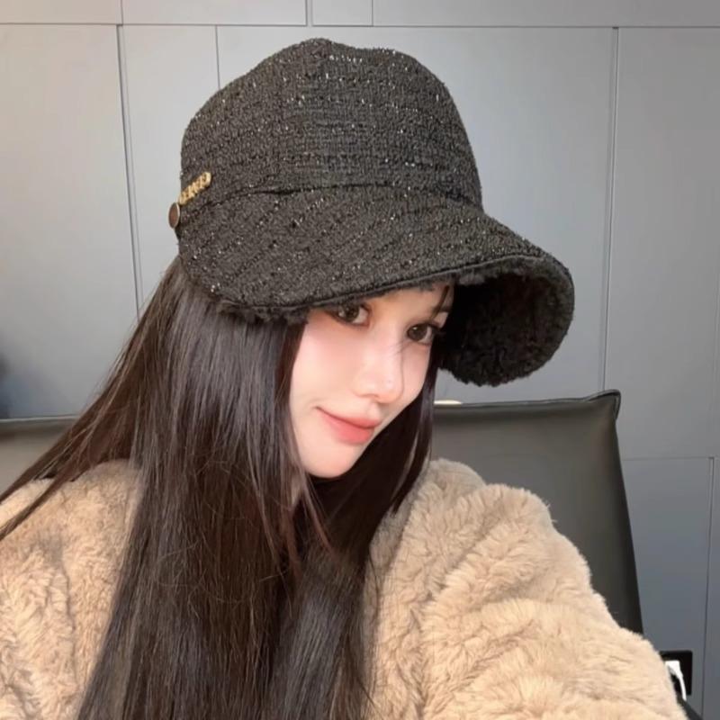 

Осенью и зимой можно носить маску. Модная шляпа рыбака с пайетками может сделать ваше лицо визуально меньше. Носить шляпу на обе стороны модно M（56-58cm）