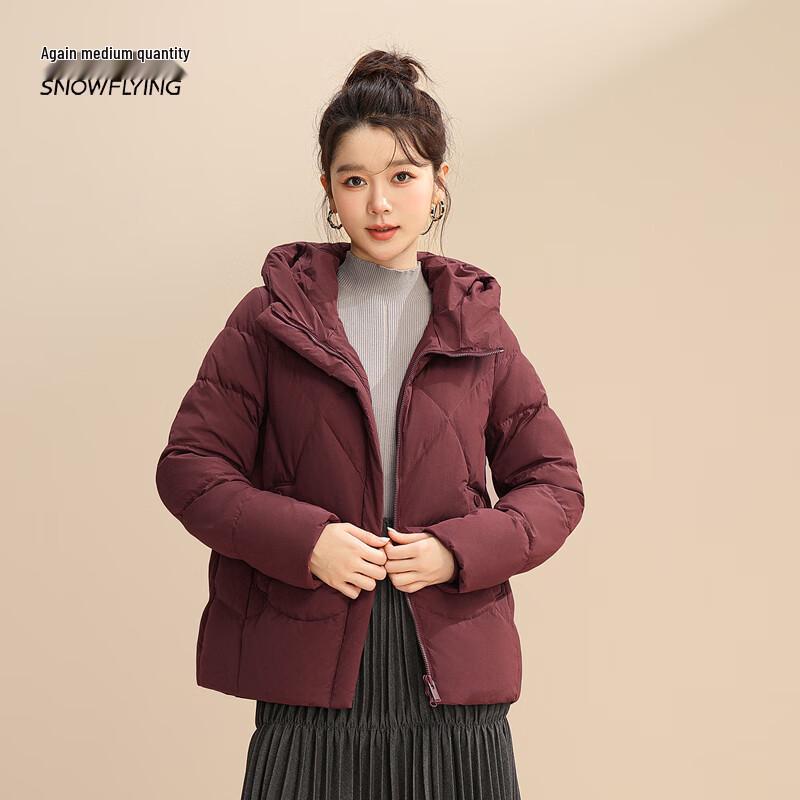 

Женский короткий пуховик с капюшоном Xuezhongfei 3XL