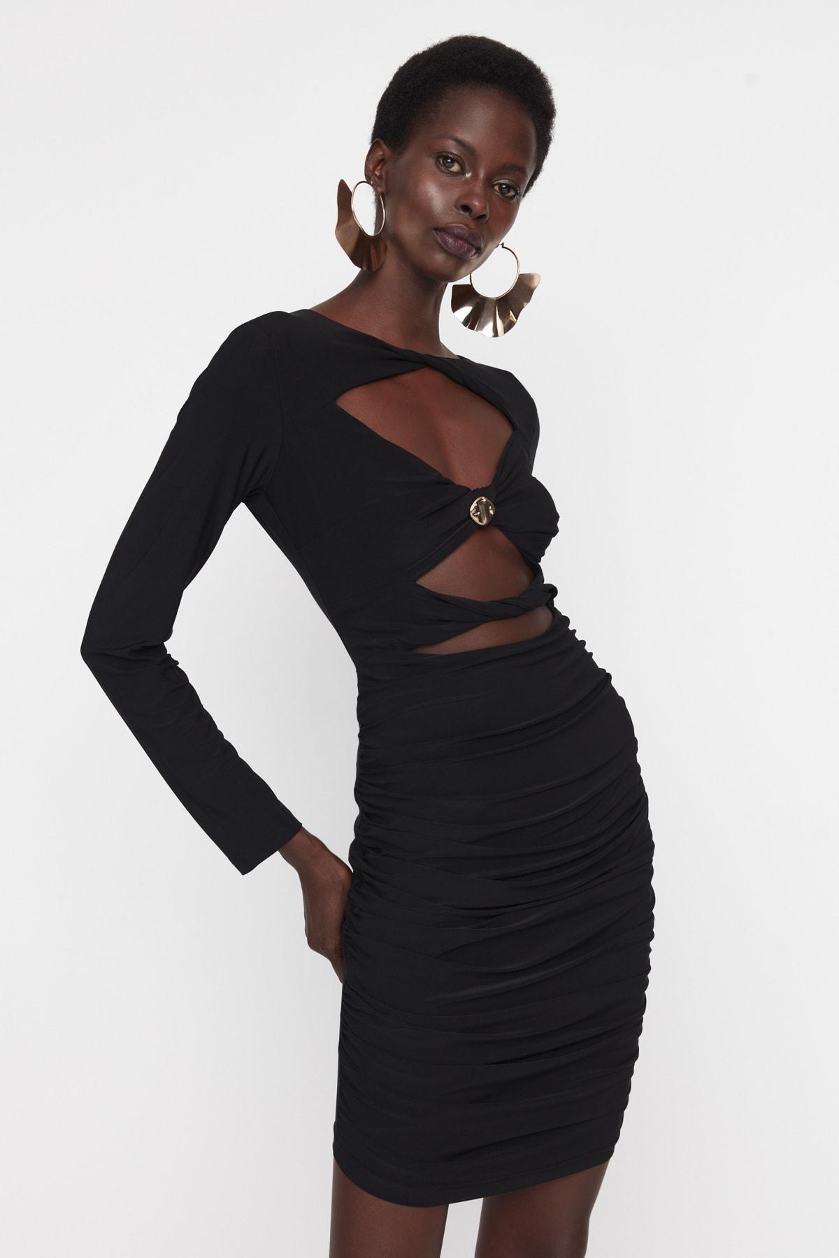 

Платье - Черный - Облегающее