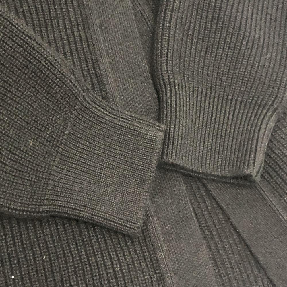 Hermes Série knoflíků Pletený kardigan Dlouhý rukáv Výstřih do V