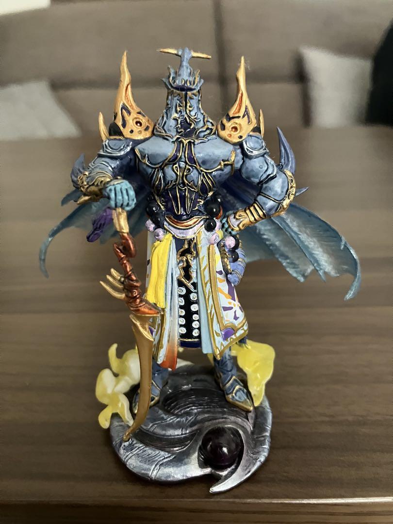 

[Б/У] Фигурка Экзодета с бонусом