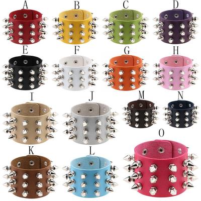 Bracciale Punk Borchiato in Ecopelle PU per Uomo Donna 3 File di Borchie a Cono Polsino Gioielli Gotici