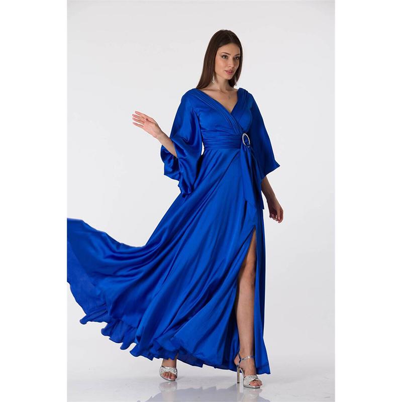 

Женское вечернее платье с двубортным воротником Saks