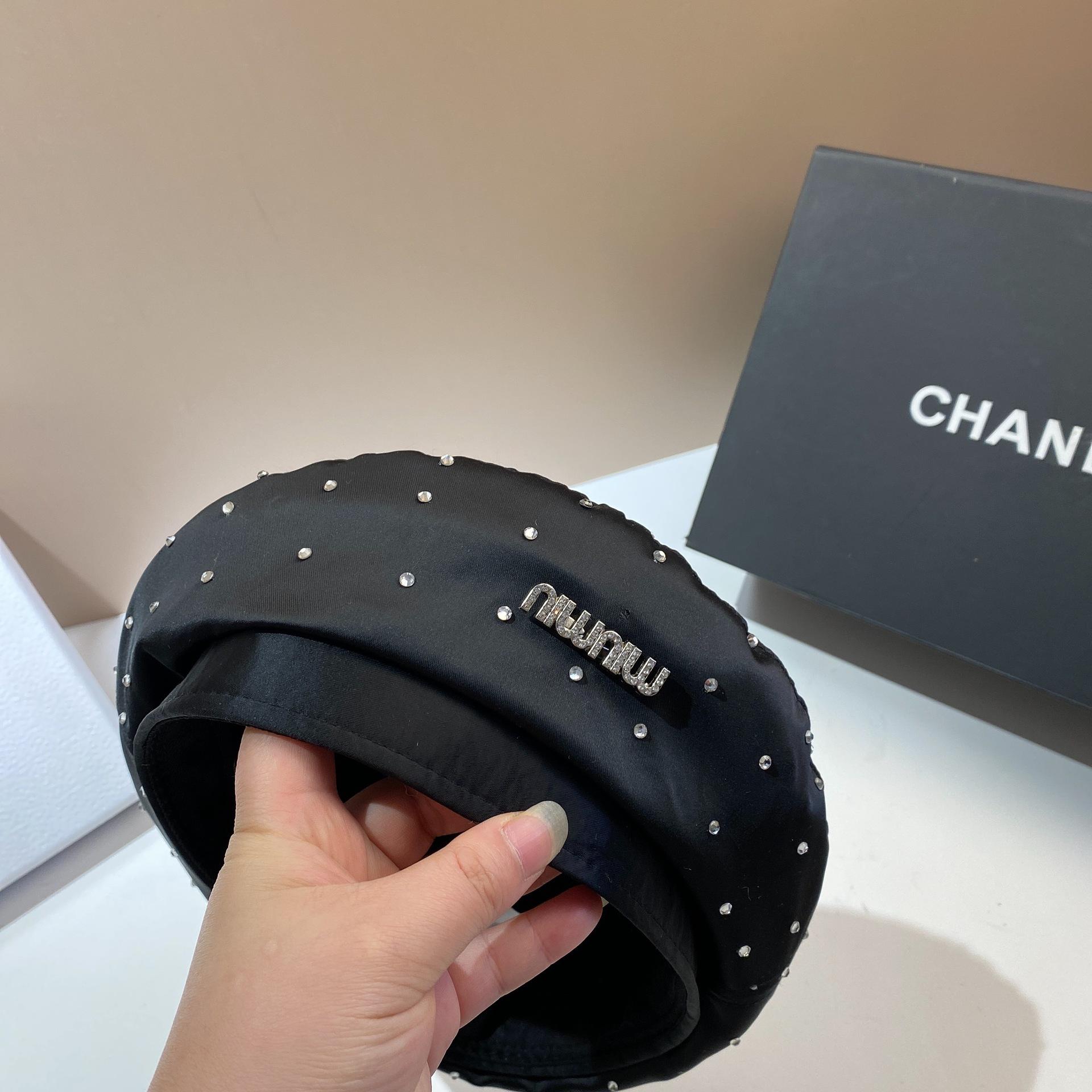 Ацетатная ткань Цыганский Берет со стразами Стиль Хёны Буква Mi Осенняя Универсальная Шляпа-берет Женская