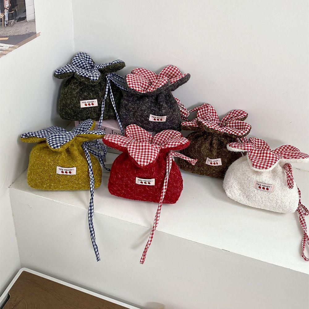 Bundle Pocket Plush Flower Drawstring Bag Korean Style Shoulder Bag Small Crossbody Bag  Vacation