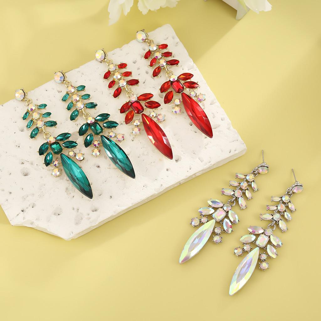 Geometric Alloy Dangle Earrings For Women With Luxury Leaf Tassels Suitable For Weddings And Parties