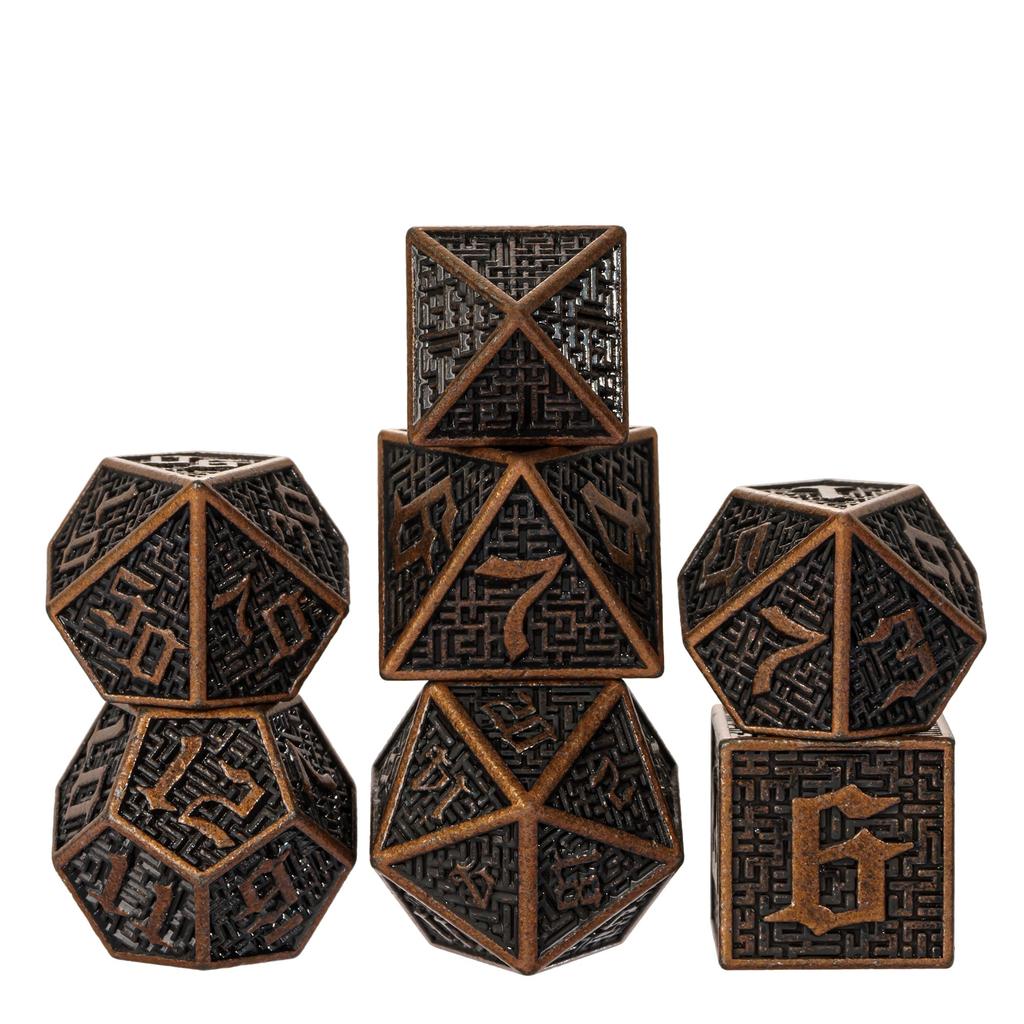 Cusdie DND Labyrinth Metallwürfel Massiv D4-D20 Polyederwürfel Set mit einzigartigem D4 für Rollenspiel Pathfinder Brettspiele TRPG