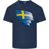 Gekräuselte Schwedische Flagge Schwedentag Fußball Unisex Leichtes Baumwoll-T-Shirt