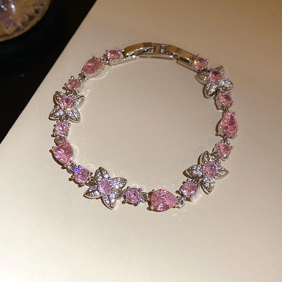 Blaues Diamant Funkelndes Blumenarmband: Eleganter, vielseitiger, hochwertiger Handschmuck