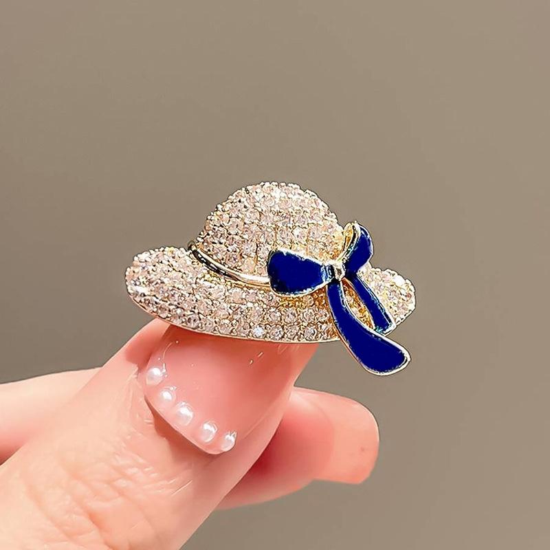 Elegant Cartoon Brooch: Women's High-End Cute Corsage Pin