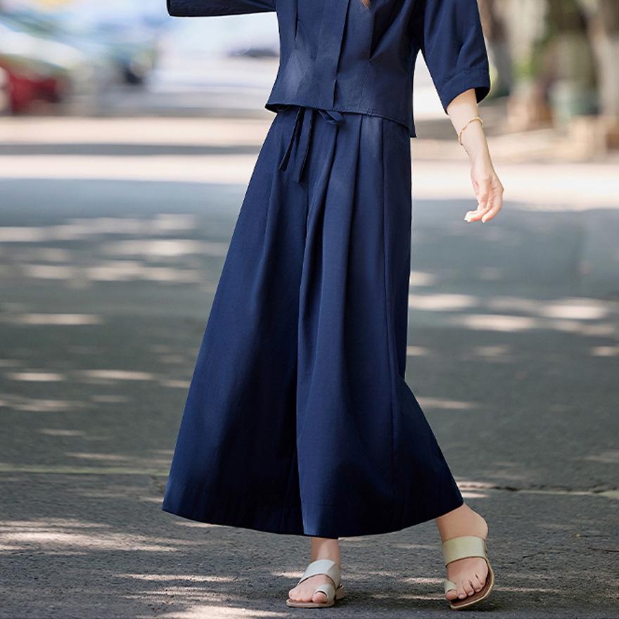 

Модный костюм женский летний новый темперамент талия и тонкий короткий рукав рубашка широкие брюки юбка комплект из двух предметов XXXL