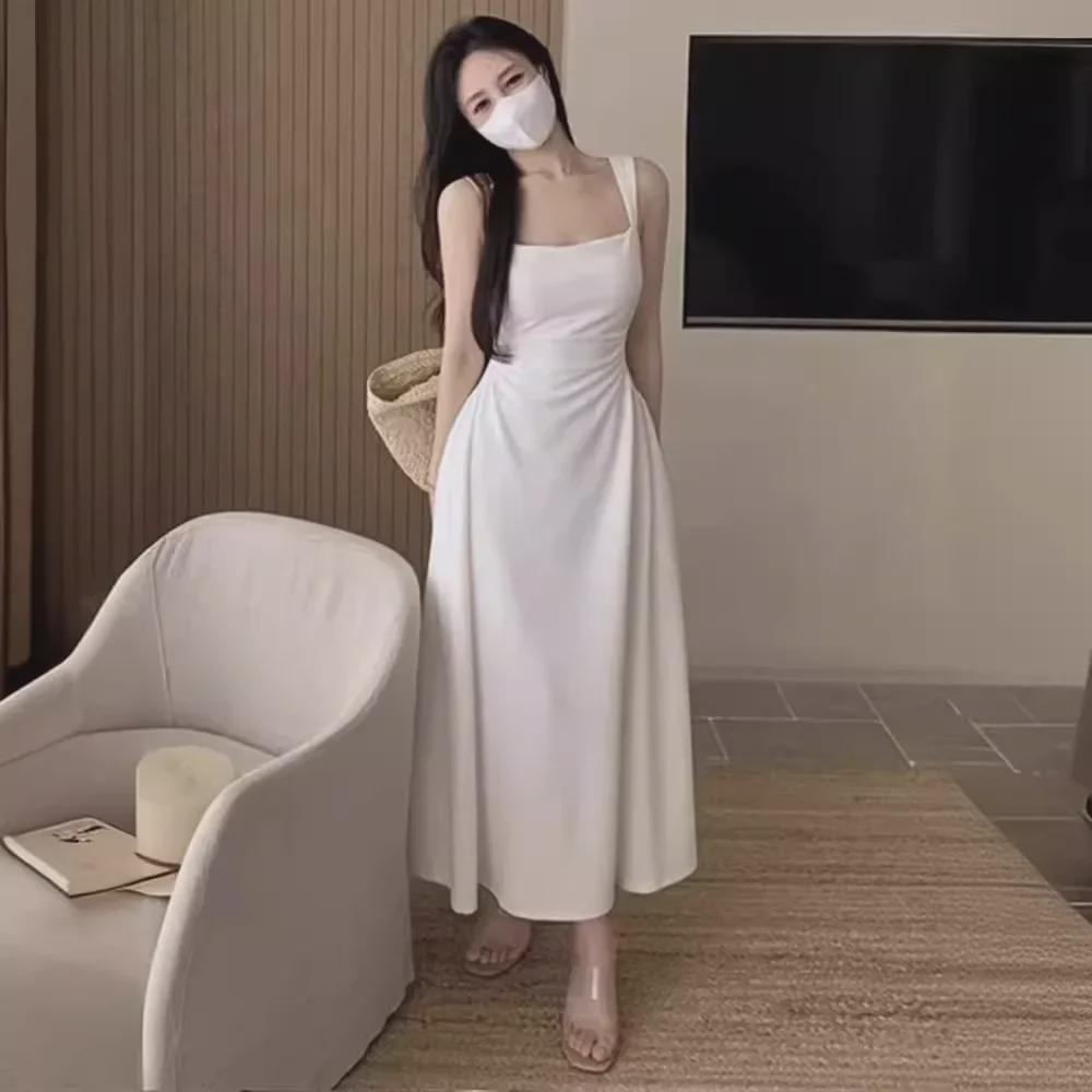 "Women's Black & White French-Inspired A-Line Suspender Dress - Pleated Waist, Plus Size, Spring/Autumn"