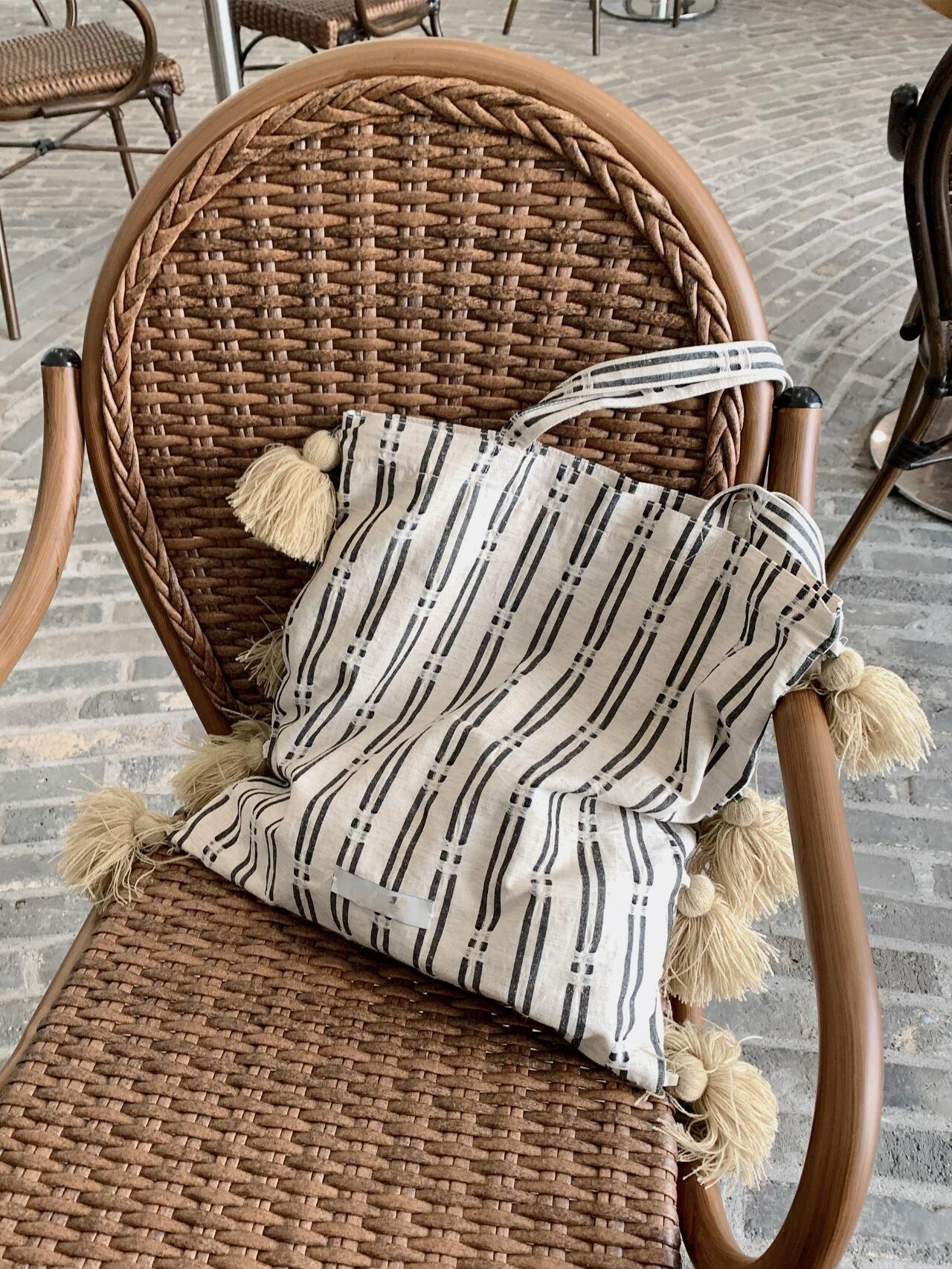 Striped Canvas Bag Women S Tide Summer Niche Design Contrasting Colors Large-Capacity Commuter Tote Bag