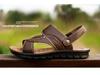 Pánské kožené sandály na léto 2025 - Ležérní plážová obuv a módní pantofle