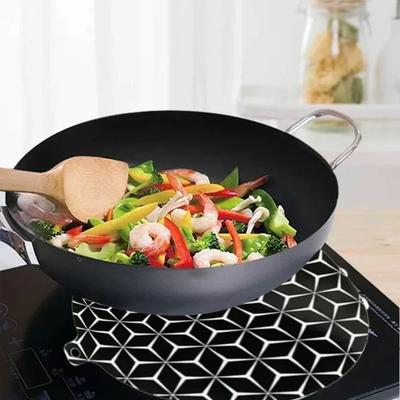 Kitchen Accessories Silicone Induction Cooktop Mat Fireproof Protection Induction Baking Plate Protector Table Decoration