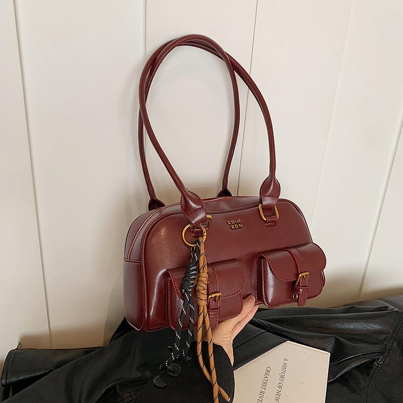 Retro Bowling Bag Women's 2024 Autumn and Winter New High-end Textured Small Square Bag Versatile Commuter Shoulder Armpit Bag