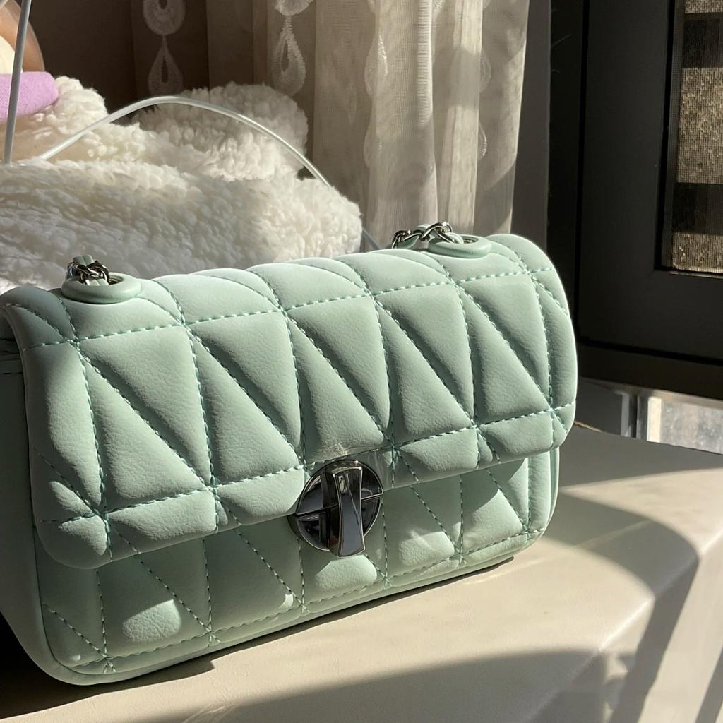 Niche High-end Chain Women's Bag Diamond Lattice One-shoulder Crossbody Bag Commuting Underarm Small Square Bag