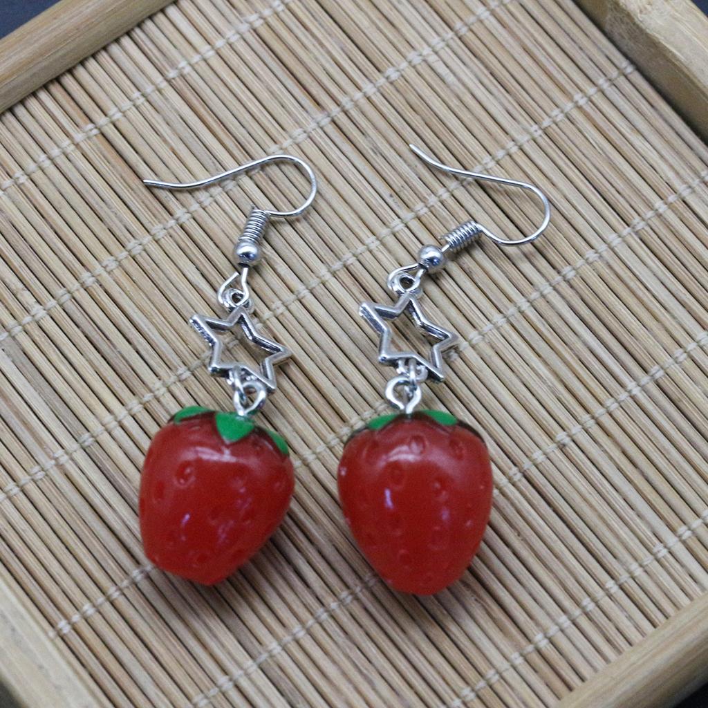 Cute Alloy Strawberry And Star Earrings Y2K Style Women's Daily Fashion Accessory Perfect For Party Wear And Causal Decor