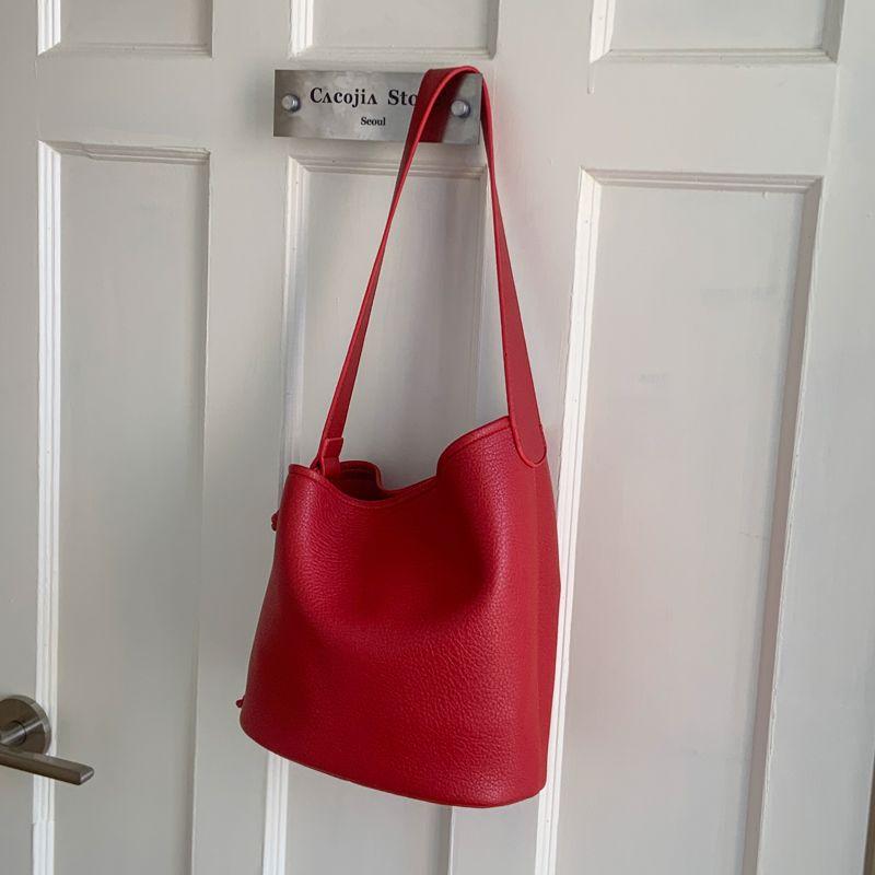 

Fashion Simple Commuter Small Bag Women 2025 New Summer All-Match Shoulder Underarm Bag Popular Shoulder Bucket Bag Red
