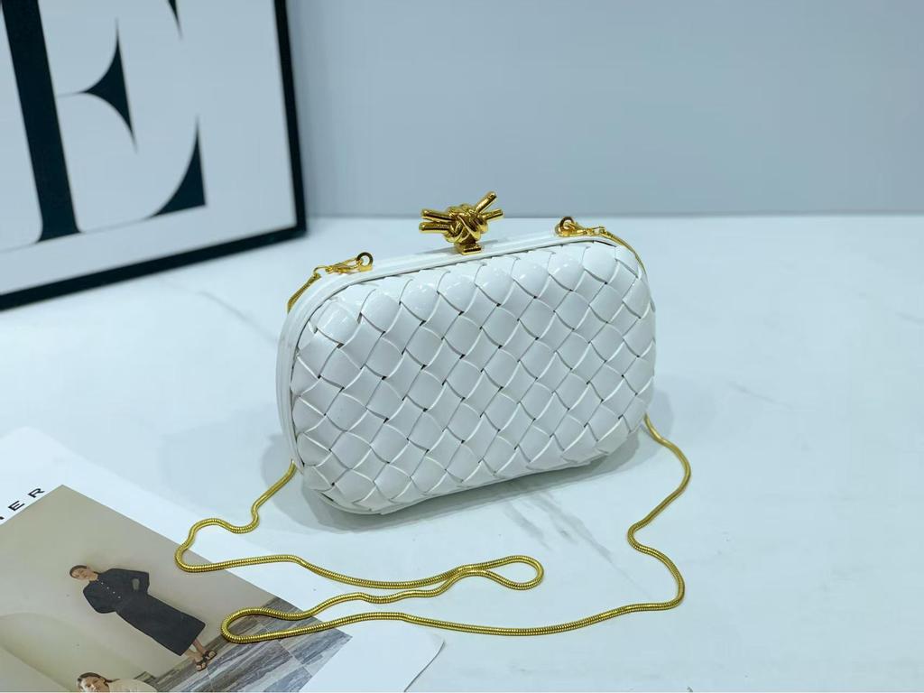 Elegant Luxury Evening Woven Chain Clutch - Women's High-Style Shoulder Bag