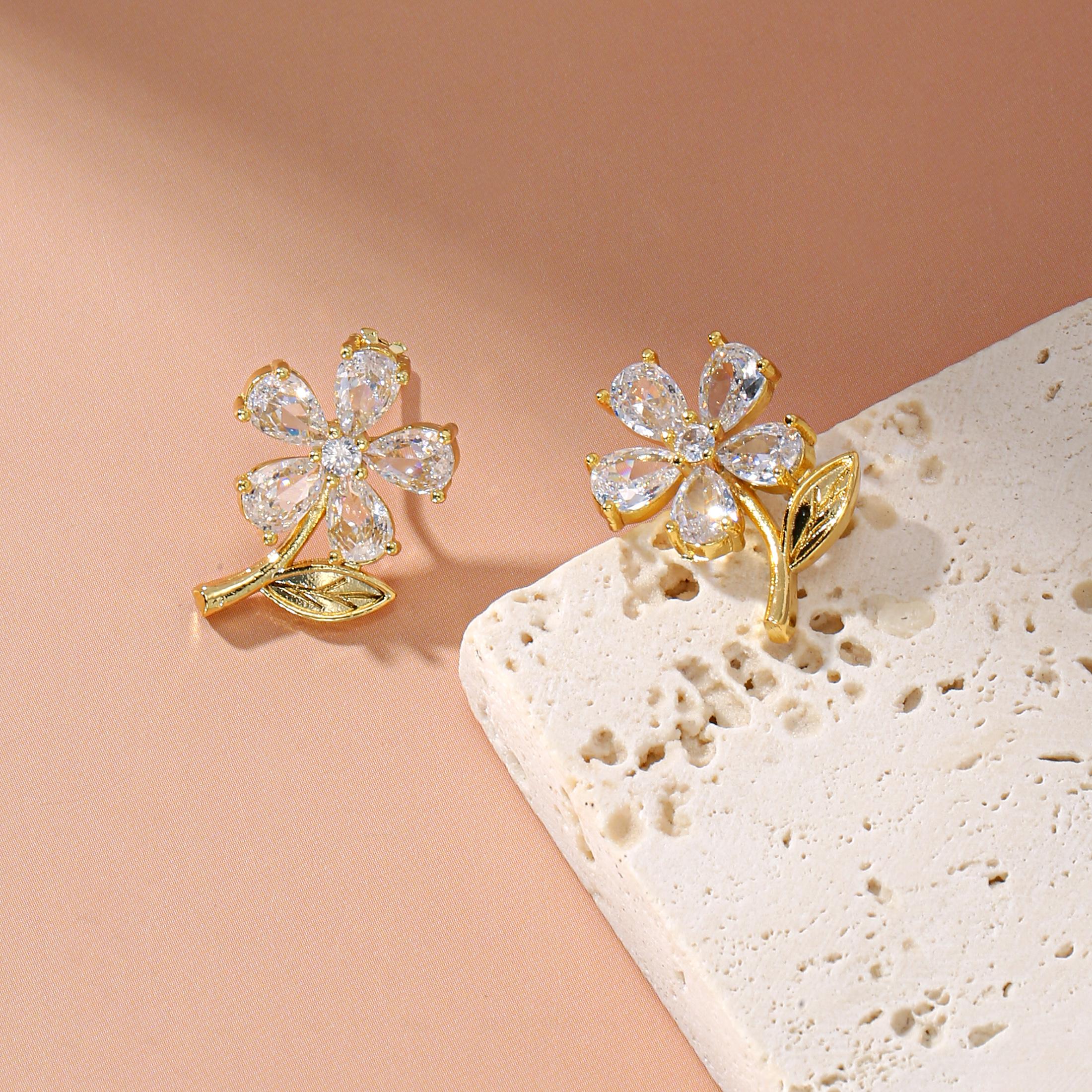 

Golden Cherry Stud Earrings for Women Cute Red Enamel Cubic Zirconia Jewelry Gift золотистый