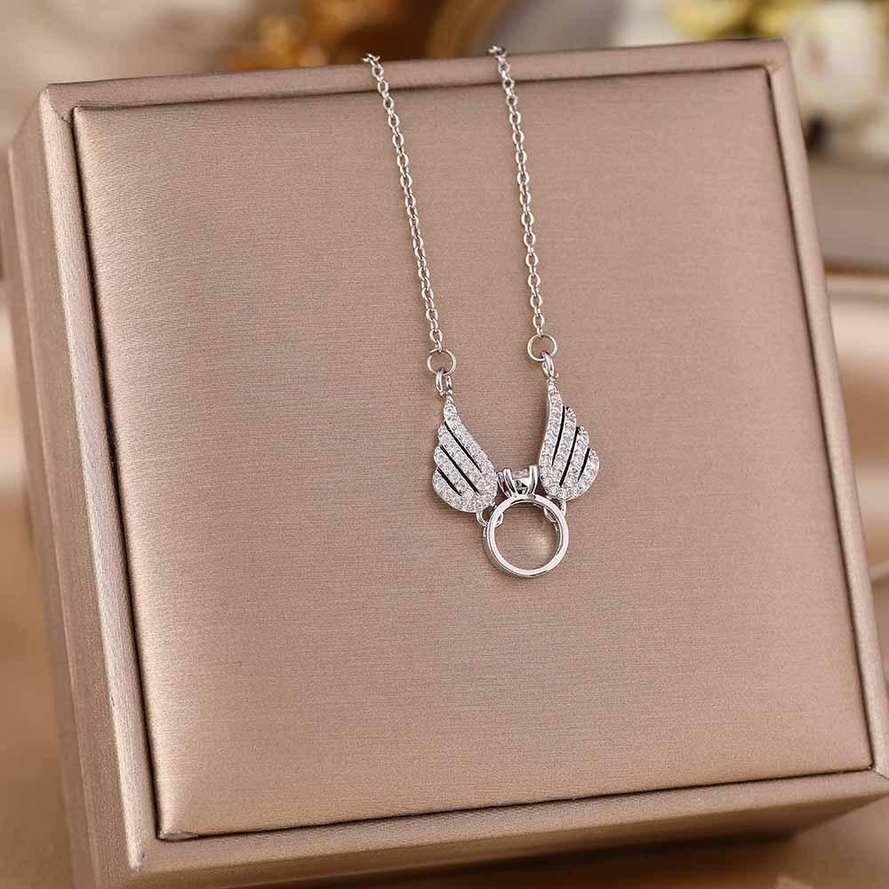 Women's Silver Titanium Steel Necklace with Micro-Inlaid Zircon - Elegant, Durable Clavicle Chain Jewelry