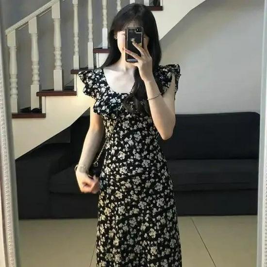 Summer 2024 Hepburn-Style Black Floral Slimming Long Dress for Women