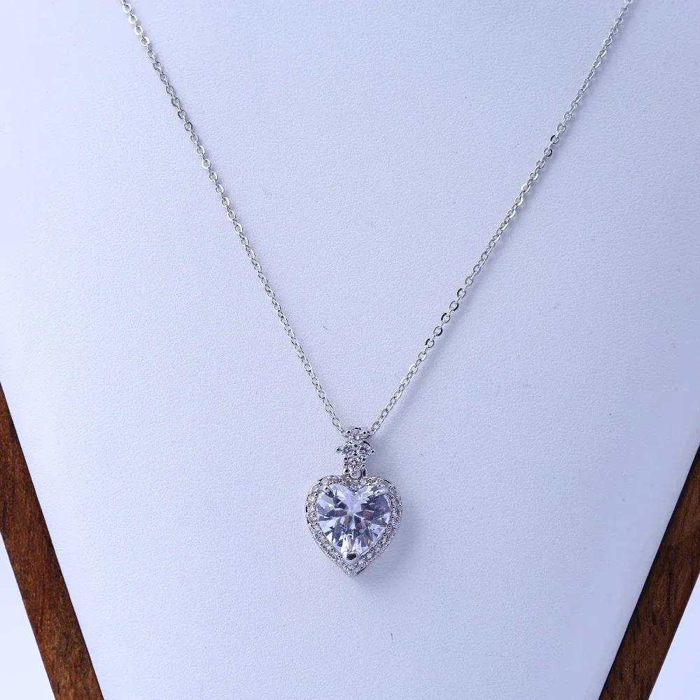 Zircon pendant necklace Retro court style temperament full of diamonds, colored gemstones, titanium steel chains, cross-border p