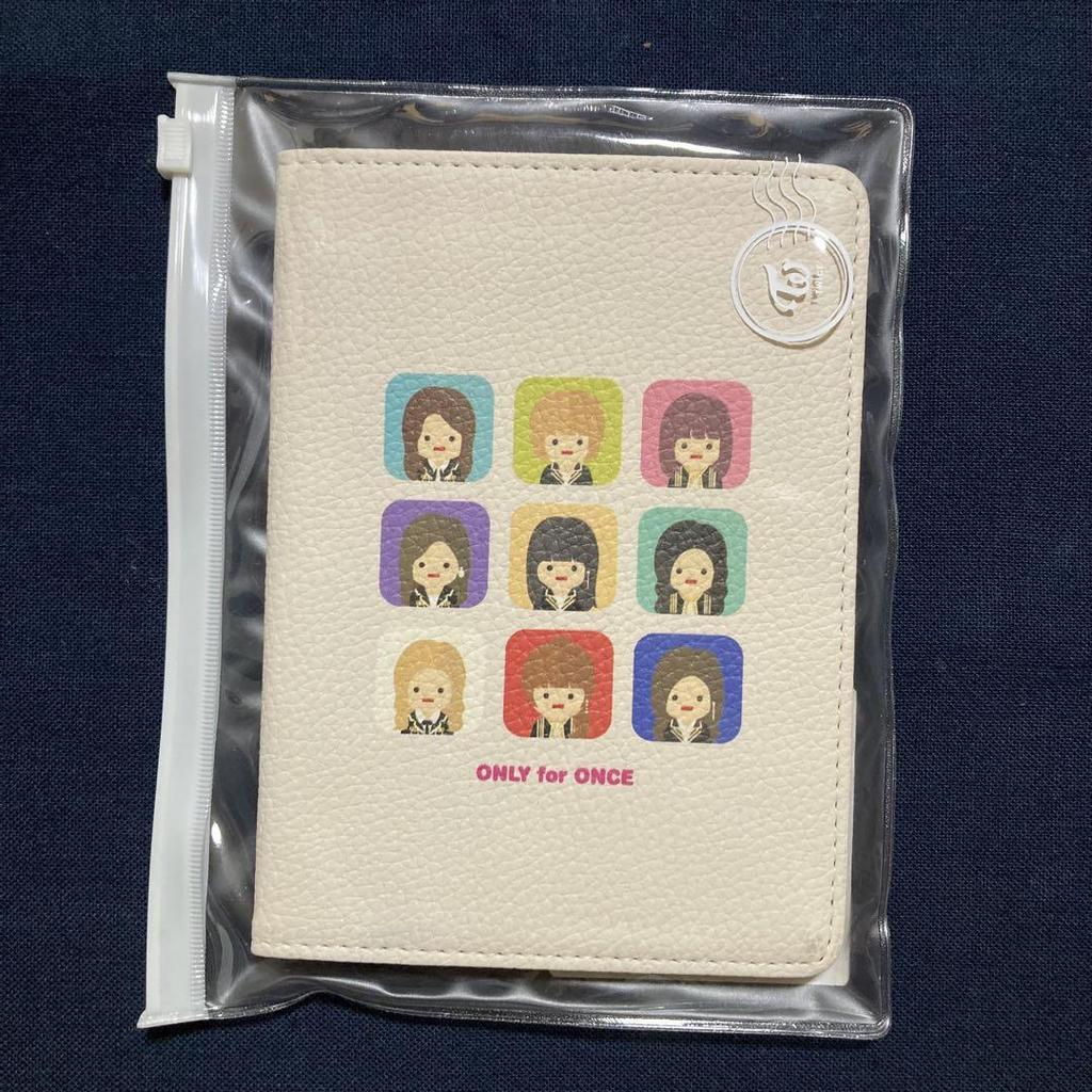 [USED] TWICE CHARACTER PASSPORT WALLET