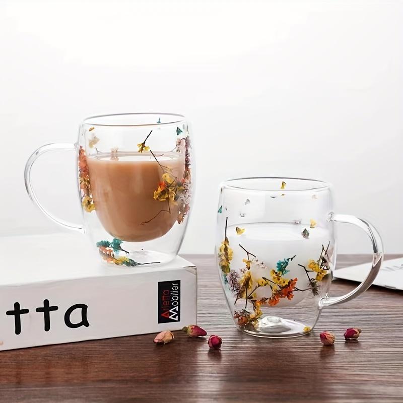 

2 шт. стеклянные кофейные кружки с сушеными цветами, 11,83 унции, чашки для кофе с двойными стенками для эспрессо, теплоизолированные чашки для воды, летние зимние посуда для напитков, подарки на день рождения HX002