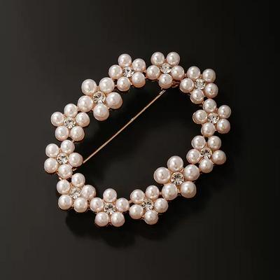 Spilla Corona Ovale di Perle Corsage Femminile di Alta Gamma Spilla Vintage di Nicchia con Senso del Design Accessori per Abito Maglione