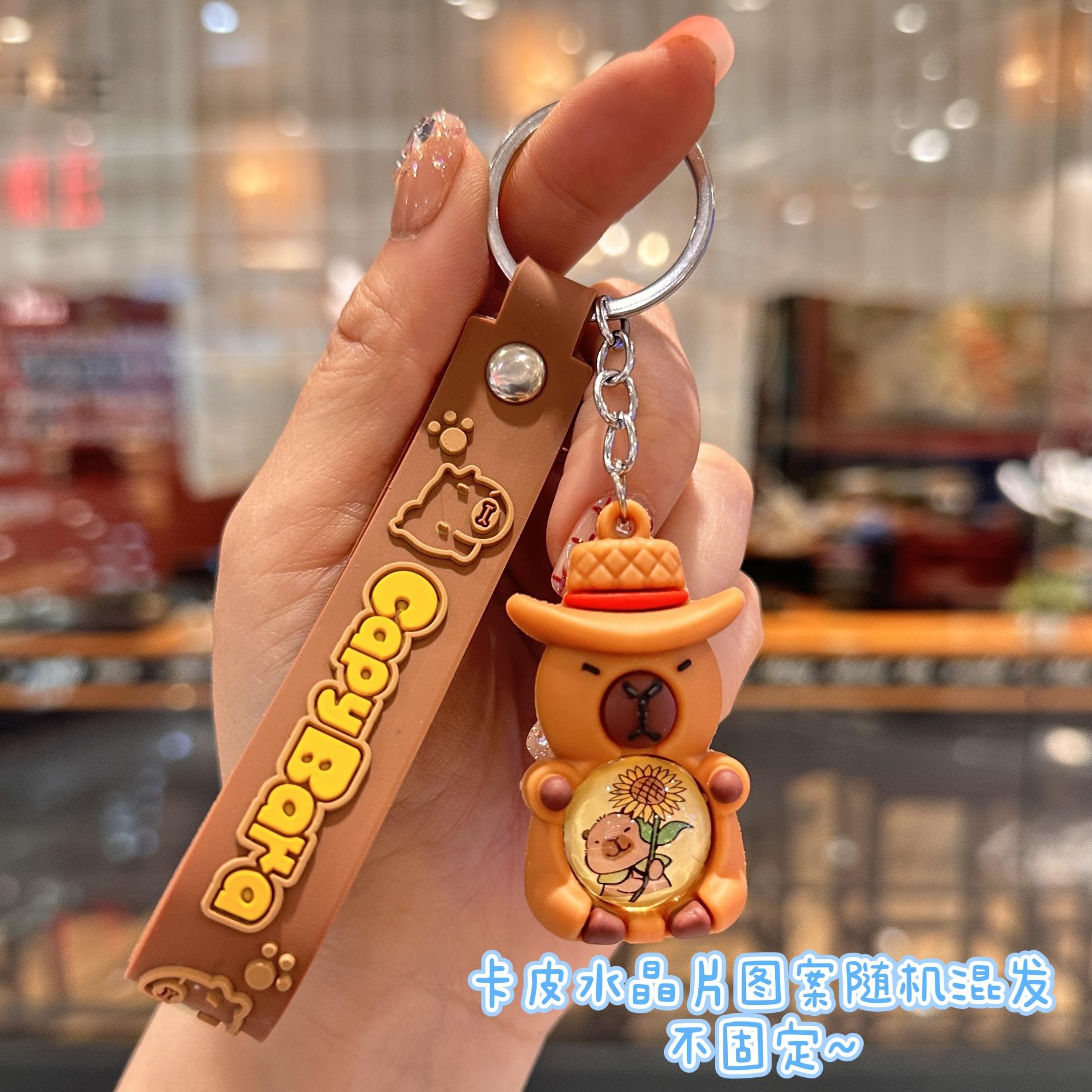 

Creative Kapibara Keychain Chain Bag Cartoon Pendant Capybara Doll Couple Car Key Chain 5.3*3cm