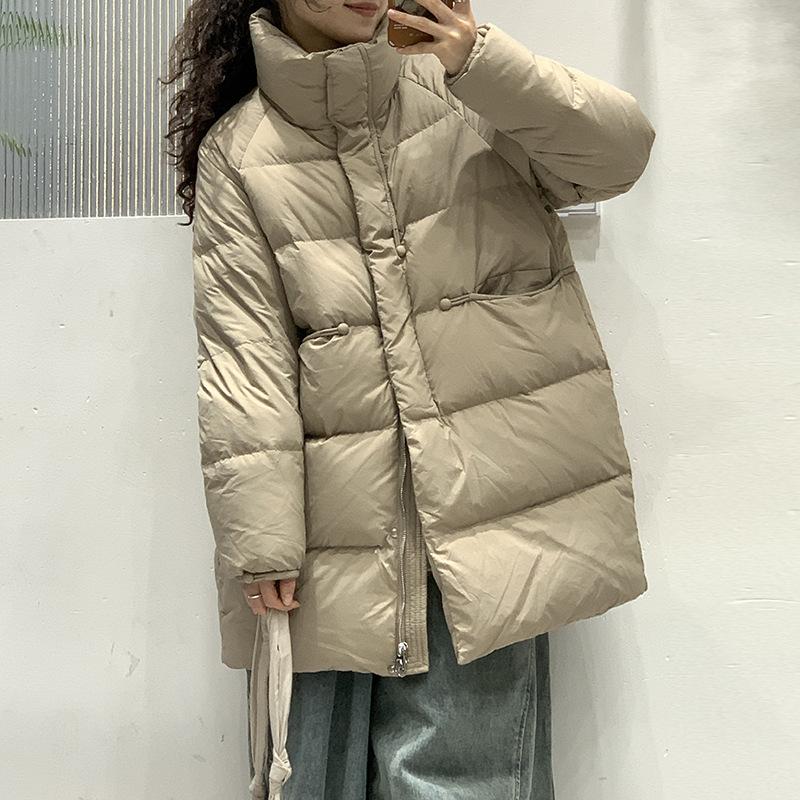 

Пуховик Pinghu женский модный 2025 зима новый утолщенный со стойкой воротником средней длины на пуговицах теплый белый пуховик из утиного пуха тренд S