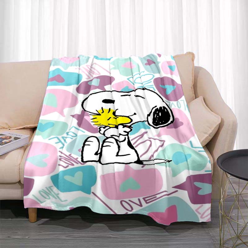 Warm blanket, Snoopy cartoon pattern, comfortable nap blanket, soft and skin-friendly, a great gift for friends and family.