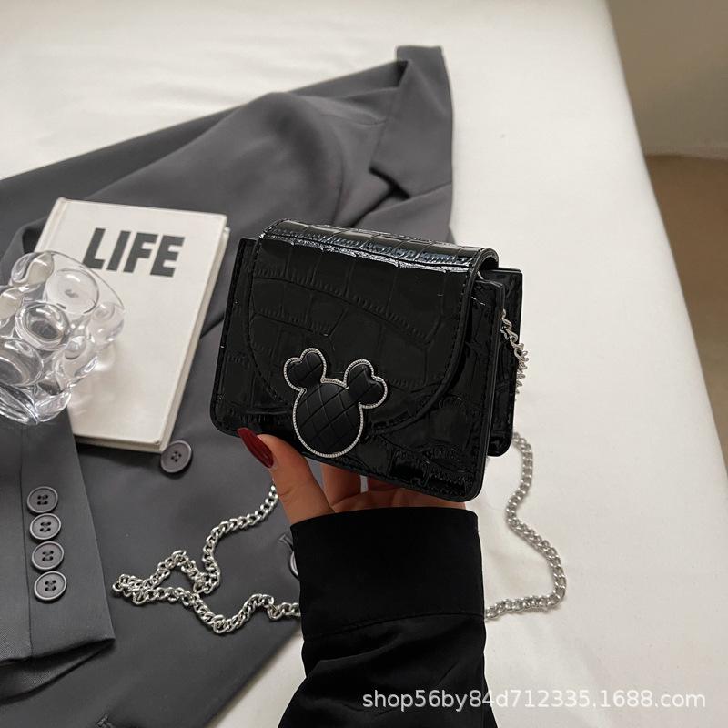 Popularna w tym roku mała torebka damska 2025 nowa moda wszechstronna torebka listonoszka na łańcuszku super ogień mini kwadratowa torebka