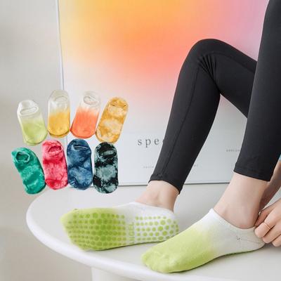 Thickened Warm Looped Tie Dye Invisible Yoga Socks for Autumn and Winter Professional Sports Pilates Silicone Anti Slip Women's Boat Socks