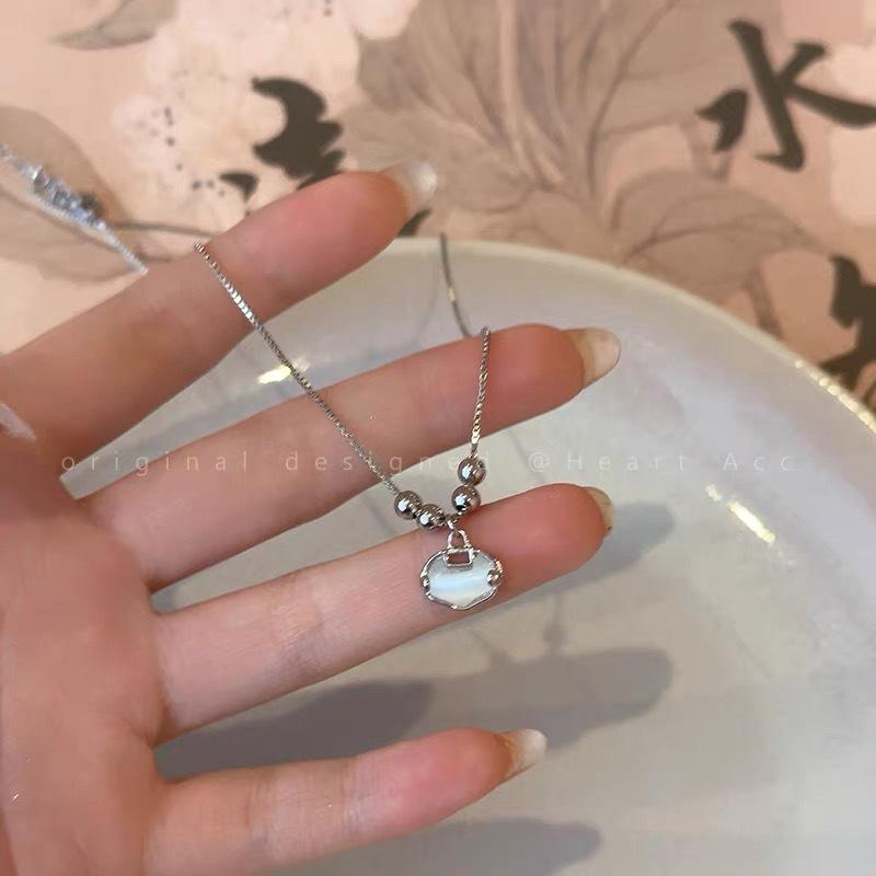 

Titanium steel non-fading opal safety lock pendant necklace female niche commuter collarbone chain cold