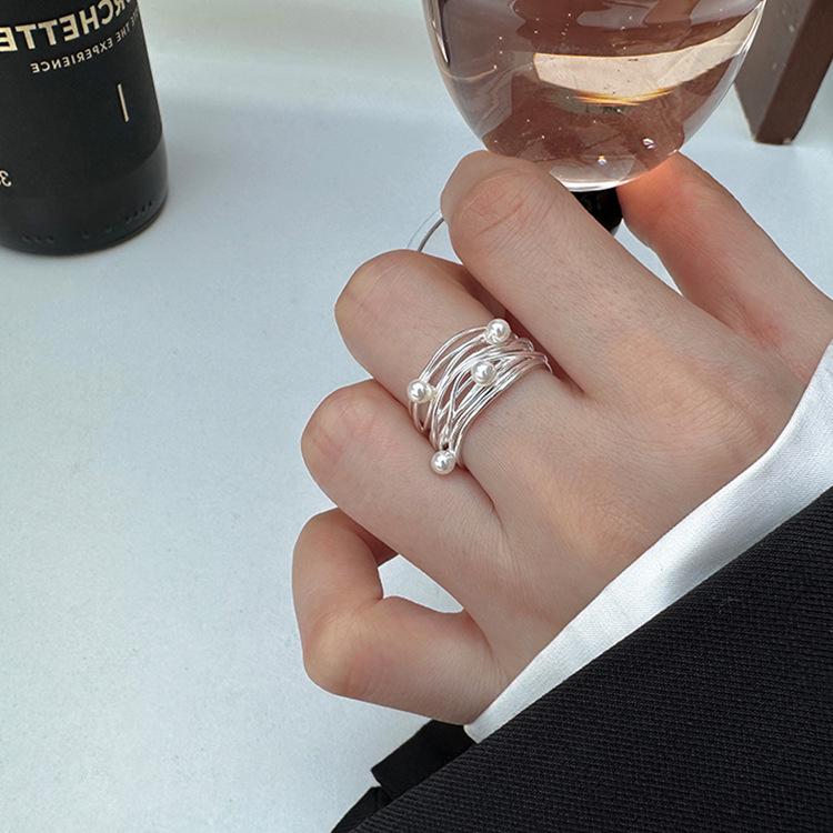 Women's Irregular Multi-Layer Metal Pearl Open Ring: Retro, Versatile, and Unique Design